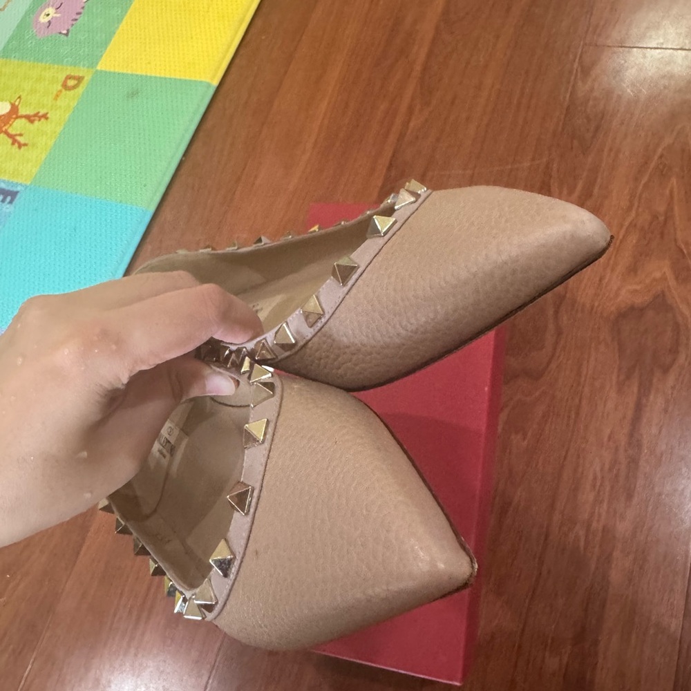 Valentino Beige Leather Rockstud Pointed Flats - Picture 7 of 10